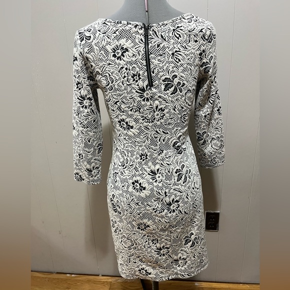 Xhiliration Lace print dress - Picture 4 of 5